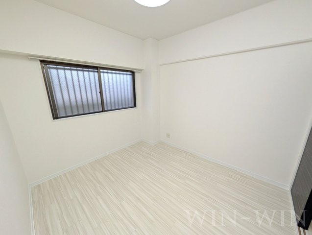 フィオーレ・アダチの寝室