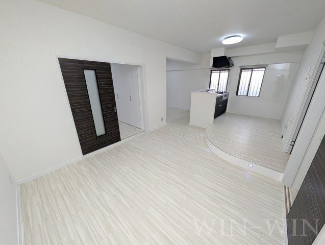 フィオーレ・アダチの居間・リビング