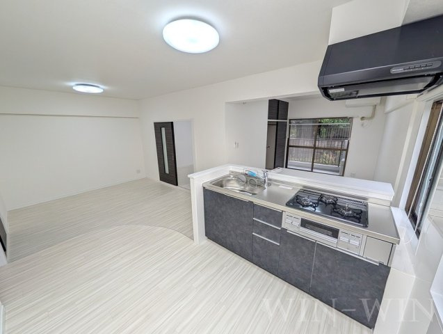 フィオーレ・アダチのキッチン