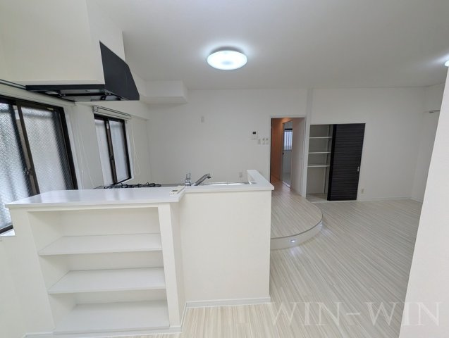 フィオーレ・アダチの居間・リビング