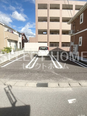 【駐車場】 | ドリーム大平 | 駐車スペースもあります