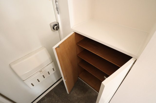 イマキタハイツ18の収納|シューズボックス