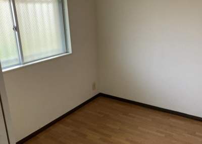 【子供部屋】 | ジョイフルハイツ南林間 | 子供が何人でも年齢によっては、受験時にしっかり壁のある個室があった方が良い場合もあります。難しい問題ですが、兄弟の人数や、性別や年齢差によって状況が異なりますので、数年後のこともしっかり考えましょう。