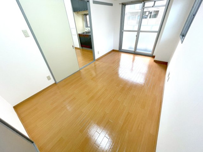 【寝室】 | メゾンドゥフレール　２－Ｉ | 北西　洋室6．17帖