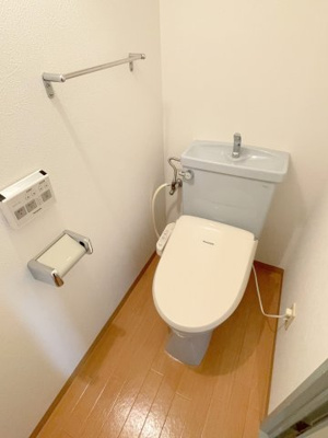 【トイレ】 | メゾンドゥフレール　２－Ｉ | ＷＣウオシュレット　つき♪