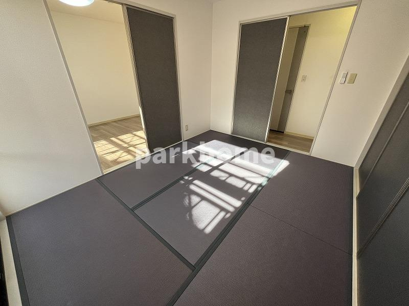 ハイツ岩郷 B棟の和室