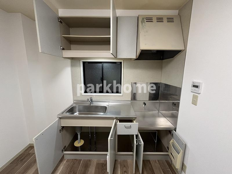 ハイツ岩郷 B棟のキッチン