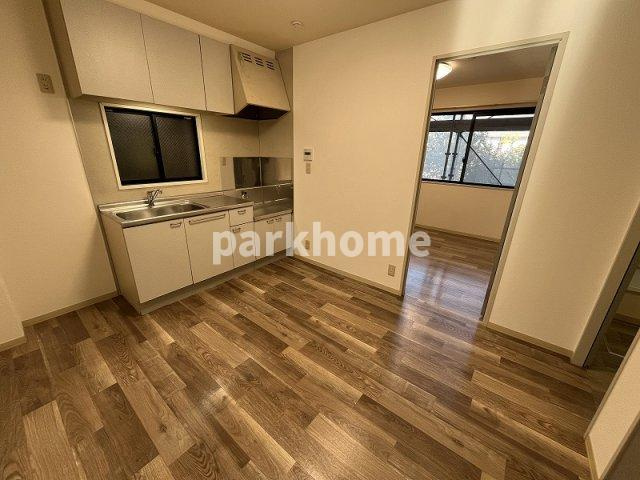 ハイツ岩郷 B棟の居間・リビング