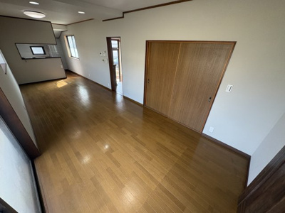 【居間・リビング】 | 山吹中古戸建