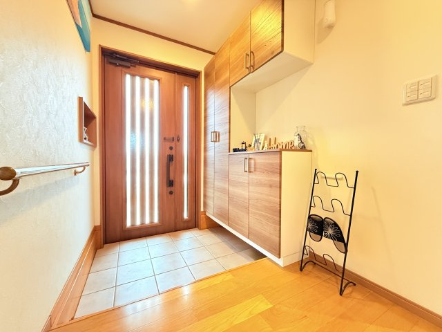 行方市芹沢平屋中古住宅の玄関