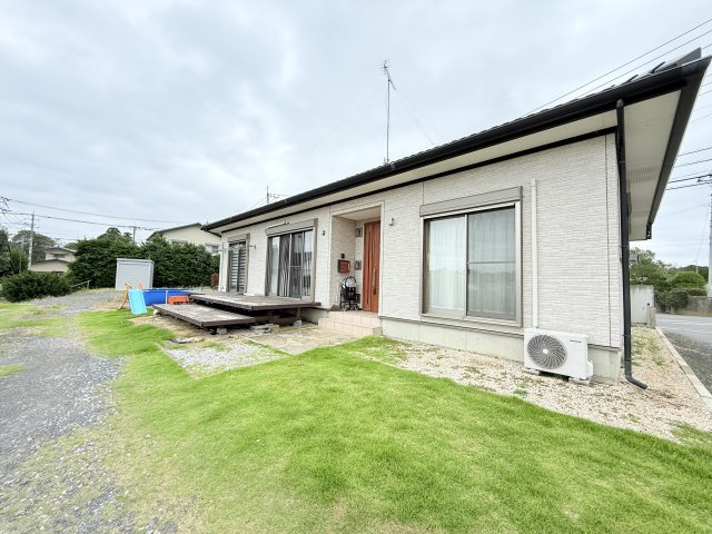 行方市芹沢平屋中古住宅の外観