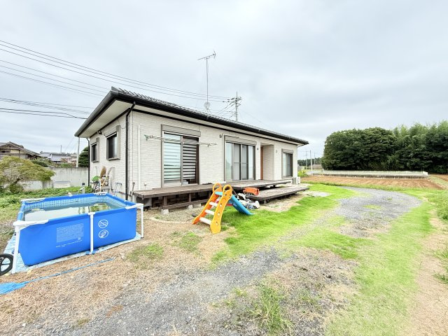 行方市芹沢平屋中古住宅の庭