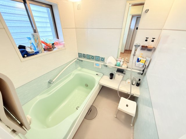 行方市芹沢平屋中古住宅の浴室