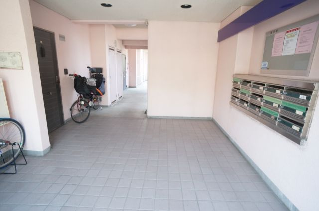 鈴彩館（リンサイカン）のロビー