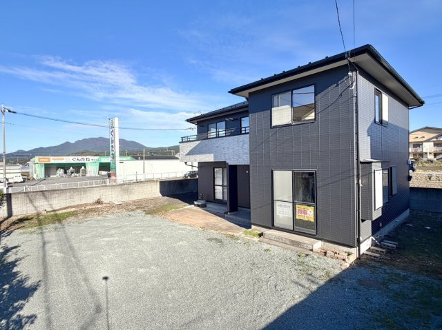 【中古戸建】渋川市吹屋の外観|■外観｜閑静な住宅街で始める新しい暮らし♪開放的な毎日をあなたへ(^^♪
