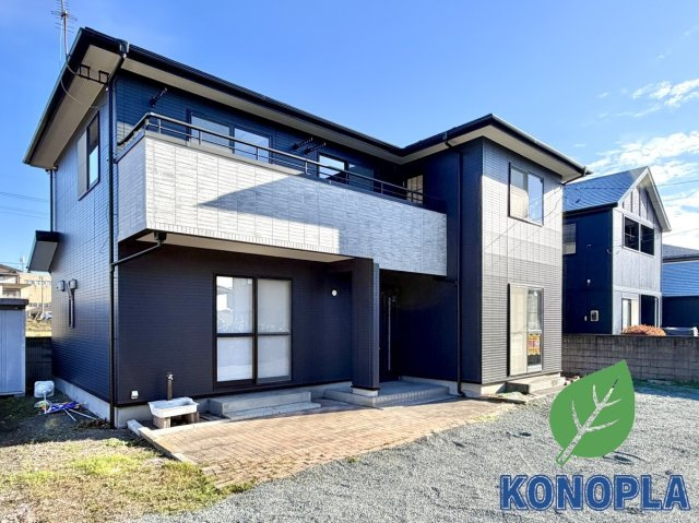 【中古戸建】渋川市吹屋の外観|■外観｜ここから始まる「日常」はご家族にとってかけがえのない時間となります。少しでも豊かに、快適に。