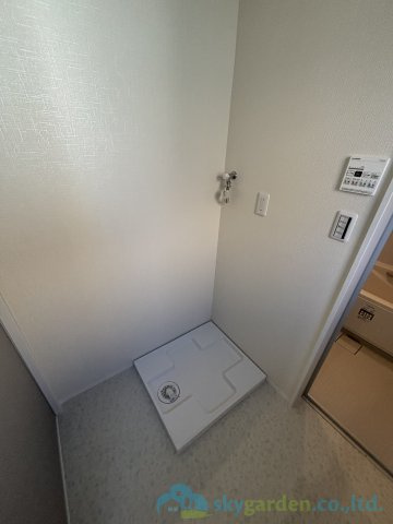 小田原市中新田　未入居戸建　全2棟2号棟のランドリースペース