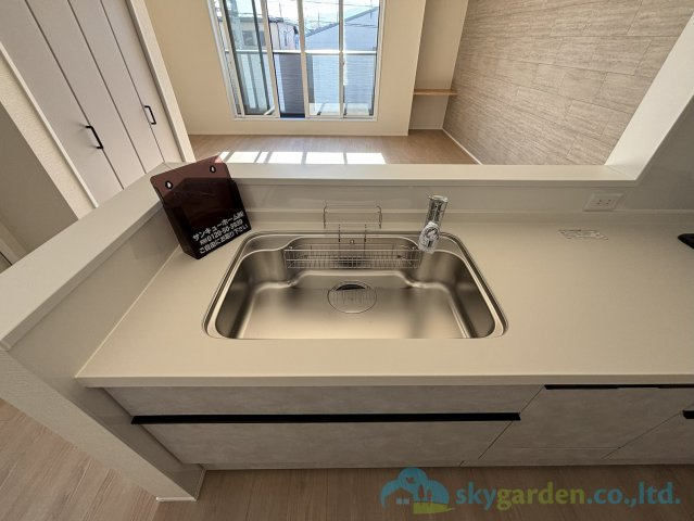 小田原市中新田　未入居戸建　全2棟2号棟のキッチン