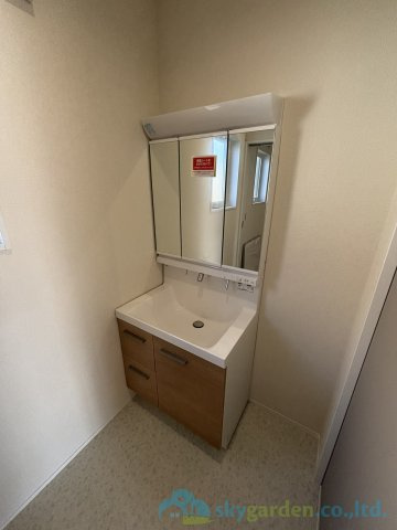 小田原市中新田　未入居戸建　全2棟2号棟の独立洗面台