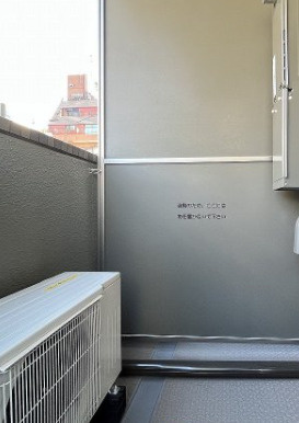 ルーブル池袋弐番館のバルコニー