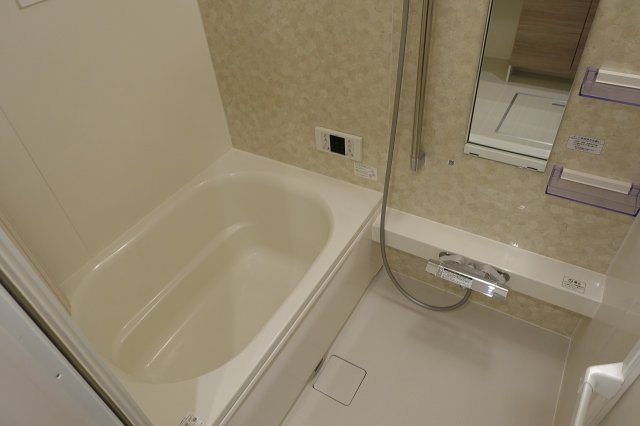 プレミール甲子園の浴室