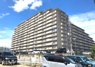 【外観】 | シャルマンコーポ伊丹2号棟　南向き | 【シャルマンコーポ伊丹２号棟】地上１３階建　総戸数318戸　ご紹介のお部屋は3階部分です♪令和７年１０月室内リフォーム完成です！！