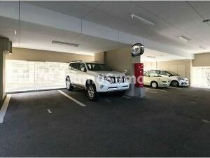 F・PARC西新の駐車場