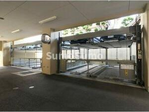 F・PARC西新の駐車場