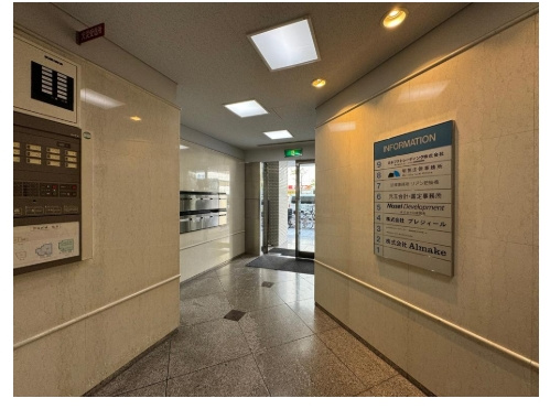 イーエム肥後の内装