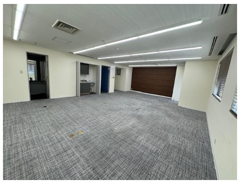 イーエム肥後の内装