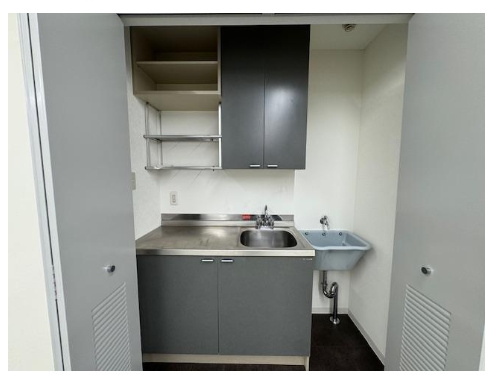 イーエム肥後の内装