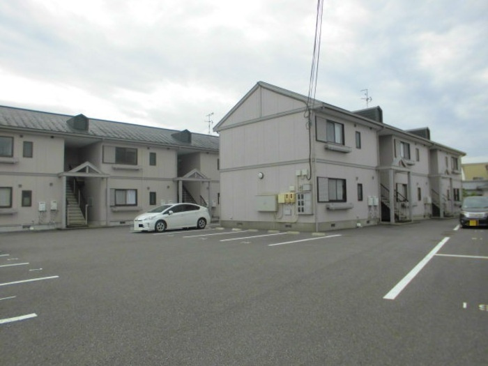 寿ハイツ B棟の駐車場|駐車場