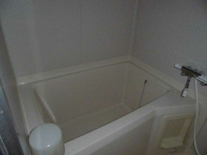 寿ハイツ B棟の浴室|バス