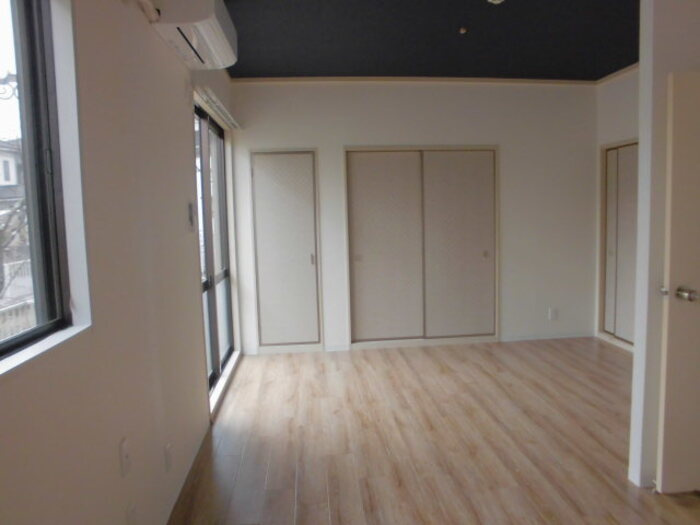 寿ハイツ B棟の内装|洋室