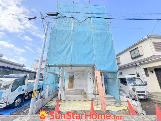 【サンスターホーム】福生市志茂　3階建て2世帯新築戸建の外観