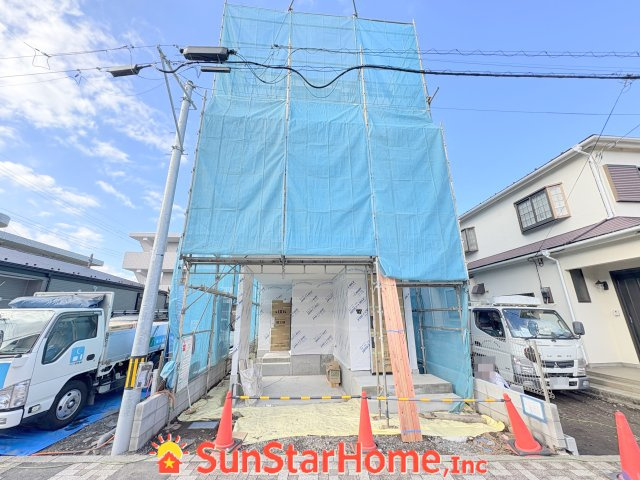 【サンスターホーム】福生市志茂　3階建て2世帯新築戸建の外観