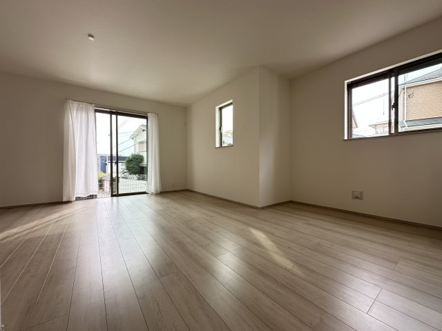 神戸市垂水区南多聞台３丁目新築戸建A号棟の居間・リビング