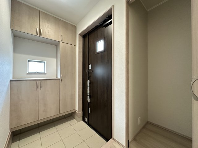 神戸市垂水区南多聞台３丁目新築戸建A号棟の玄関