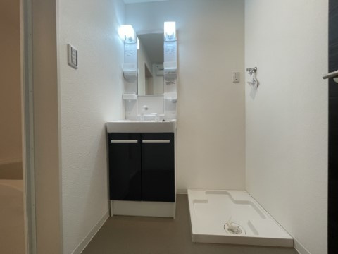 ジーメゾン高石加茂の独立洗面台