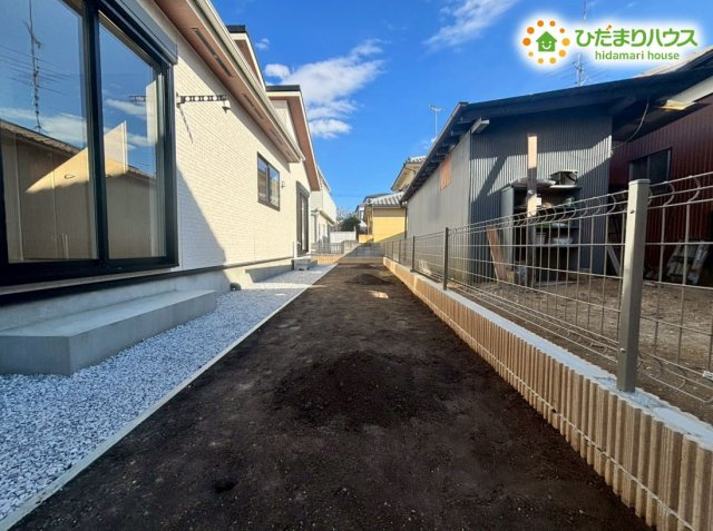行田市棚田町3丁目　新築一戸建て　ブルーミングガーデン　03の庭|ガーデニングやDIYなど、多目的に活用できるお庭スペースです！
日当たりが良いので、季節のお花を育てたり、お子様と外遊びを楽しんだりと夢が広がりますね☆