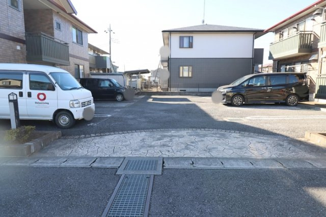 ラ・グラシューズⅣの駐車場