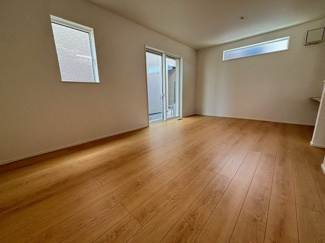 【居間・リビング】 | 廿日市市福面（前空駅）全4区画　NO4 | 16帖リビング☆対面式のキッチンでリビングが見渡せるので、お子様やご家族の様子が見えて安心です♪