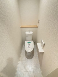 【トイレ】 | 廿日市市福面（前空駅）全4区画　NO4 | シンプルなデザインはお掃除やしやすく衛生的。温水洗浄便座付き　トイレ×２