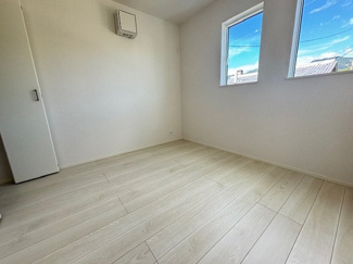 【洋室】 | 廿日市市福面（前空駅）全4区画　NO1 | 2階　洋室×3　収納付きでお部屋がスッキリ広く使えます。
