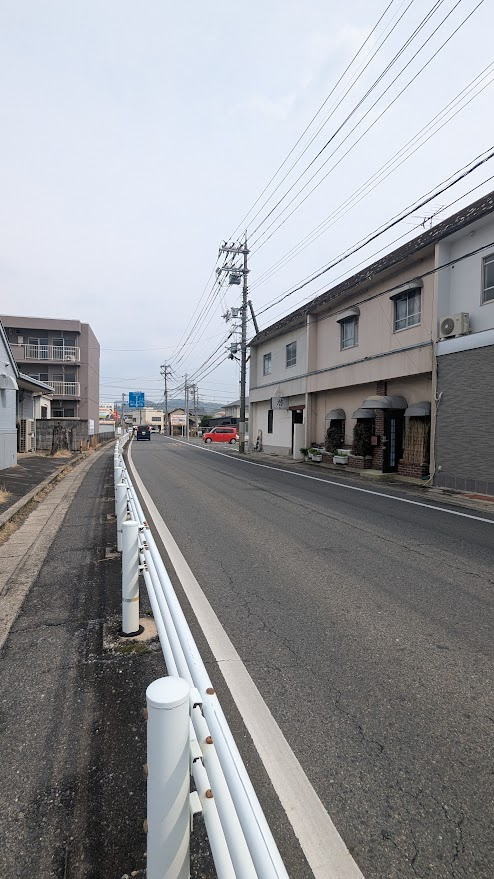岡山市東区可知　貸店舗付き住宅のその他|前面道路。