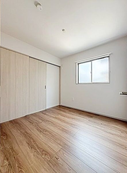 庄南パークＣの洋室