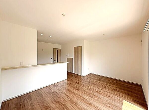 庄南パークＣの居間・リビング