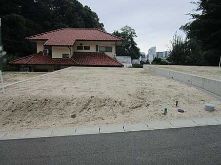 東区山根町の前面道路含む現地写真