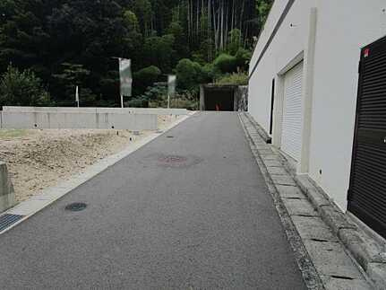 東区山根町の周辺