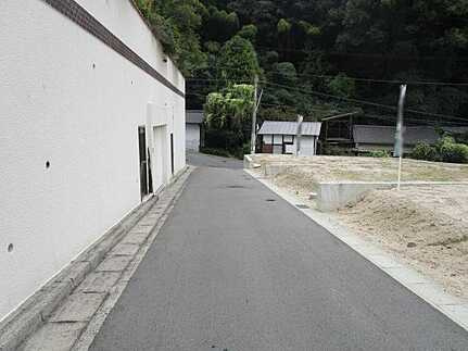 東区山根町の周辺